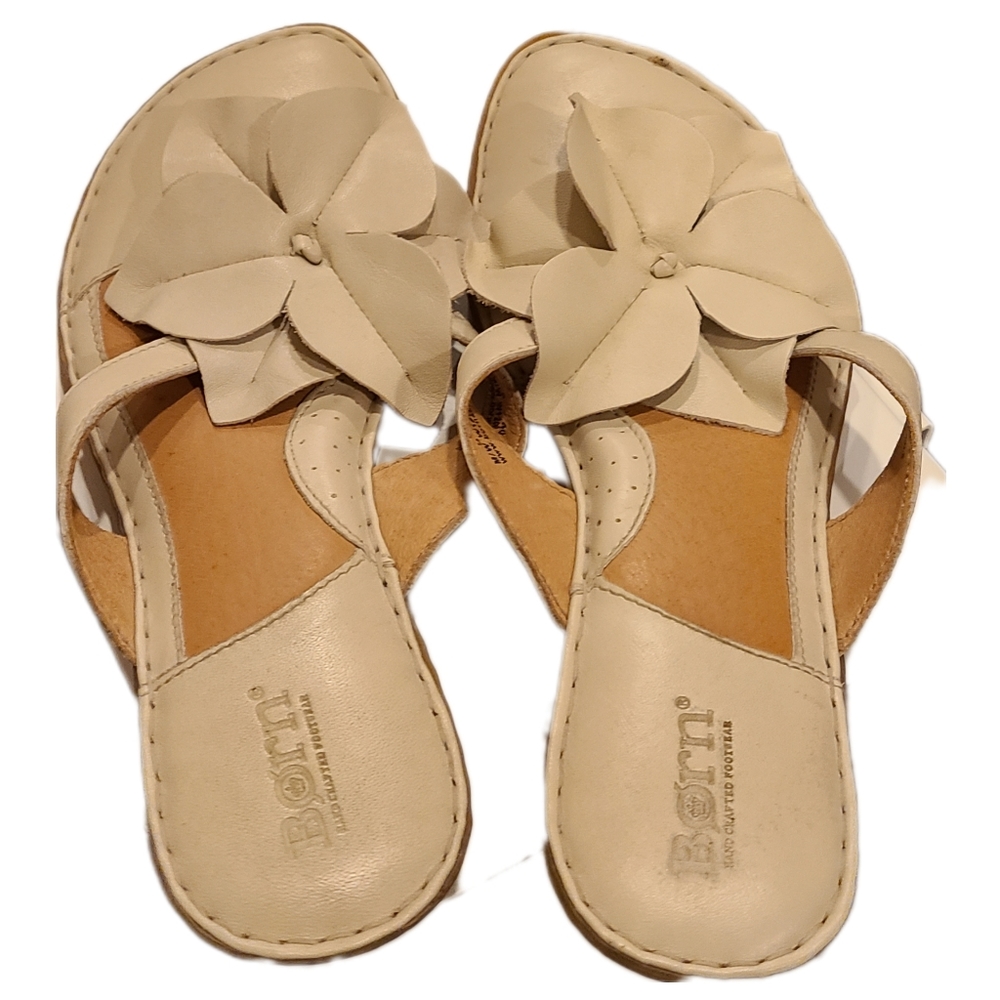 Born sandals Size 9